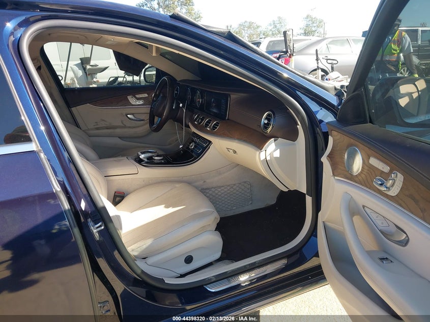 2017 Mercedes-Benz E 300