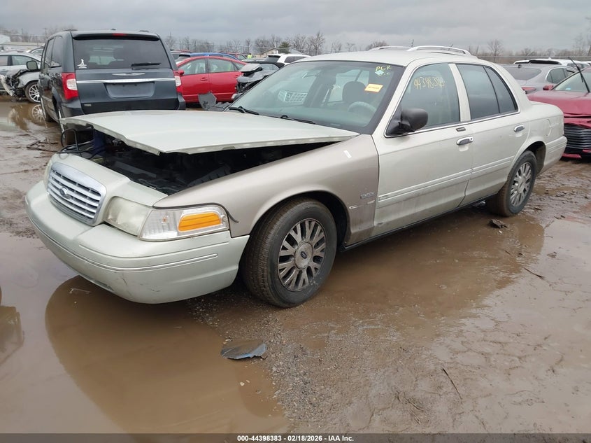 2003 Ford Crown Victoria Lx