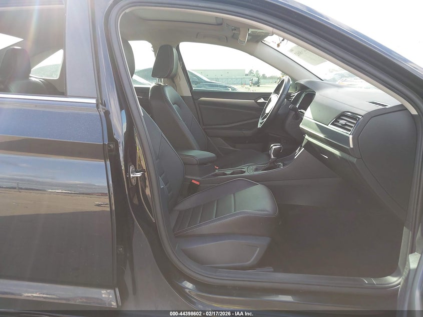 2023 Volkswagen Jetta 1.5T Se