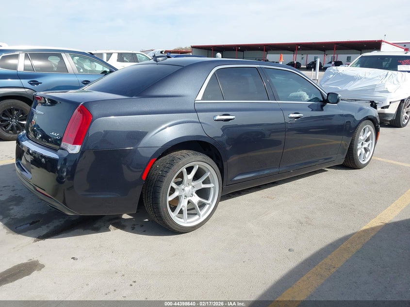2016 Chrysler 300C
