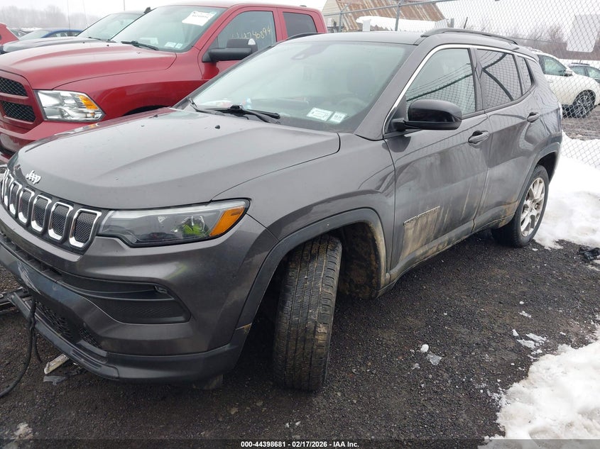 2022 Jeep Compass Latitude Lux 4X4