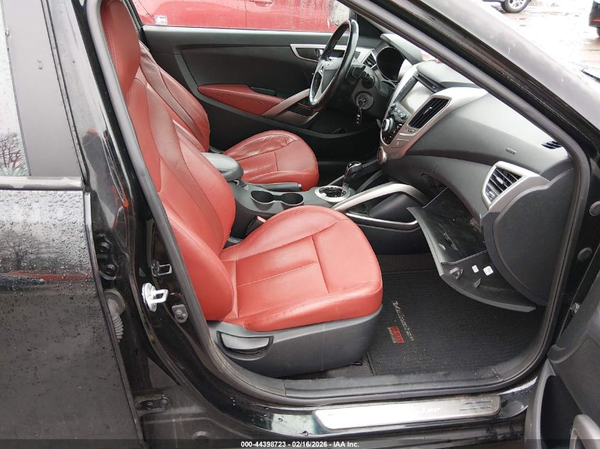 2014 Hyundai Veloster Re:flex W/Red