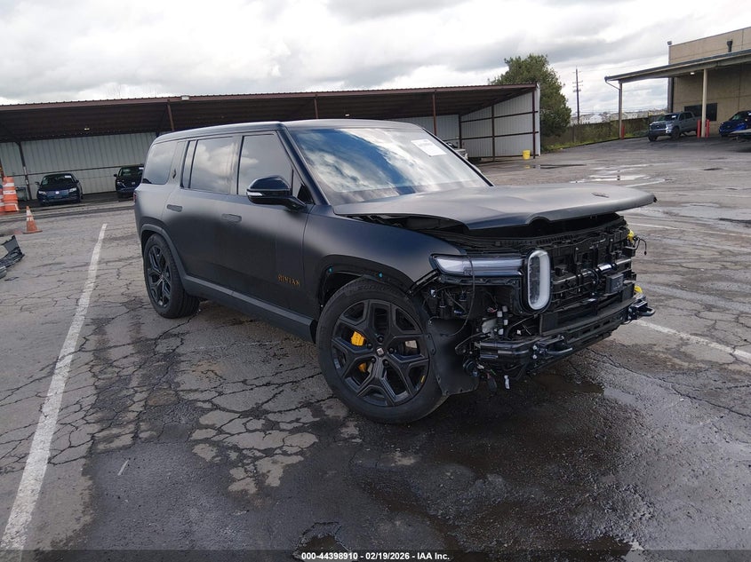 2025 Rivian R1S Ascend Tri Motor Max Pack/Premium Tri Motor Max Pack