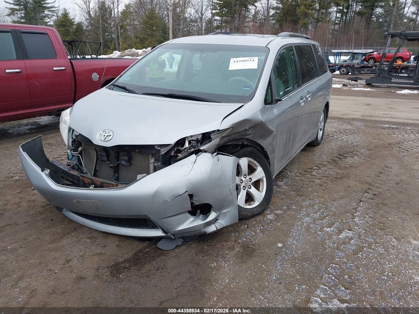 2011 Toyota Sienna Le V6