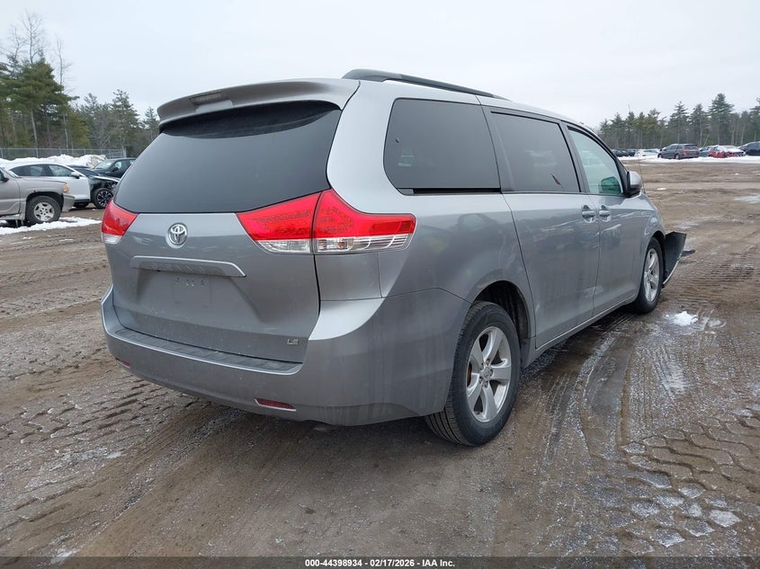 2011 Toyota Sienna Le V6