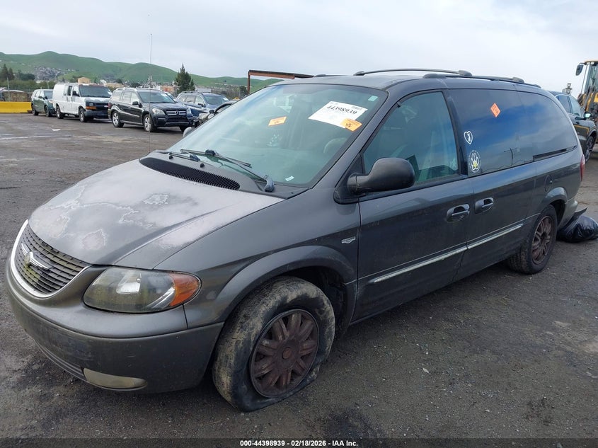 2004 Chrysler Town & Country Touring