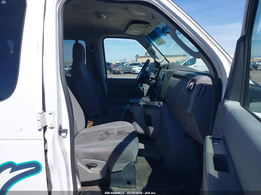 2009 Ford E-350 Super Duty Xl/Xlt