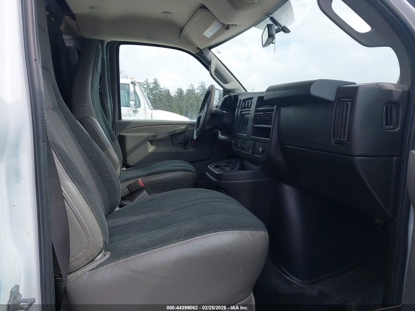 2022 GMC Savana Cargo Rwd 2500 Regular Wheelbase Work Van