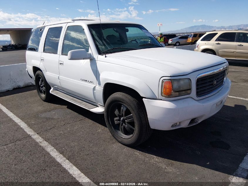 2000 Cadillac Escalade Standard