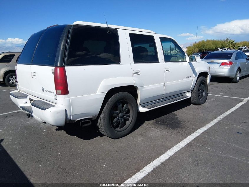 2000 Cadillac Escalade Standard