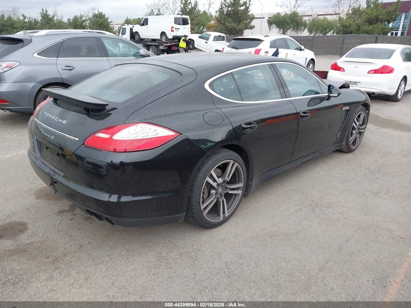 2010 Porsche Panamera 4S/S