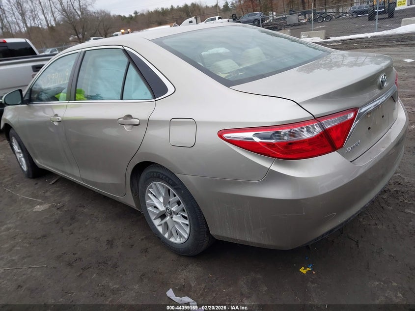2016 Toyota Camry Le