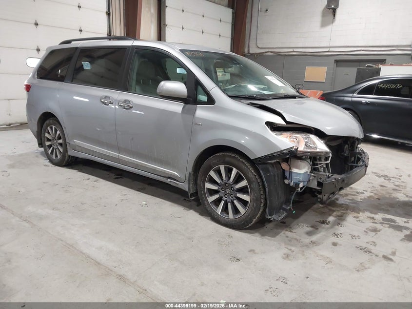 2018 Toyota Sienna Xle Premium 7 Passenger