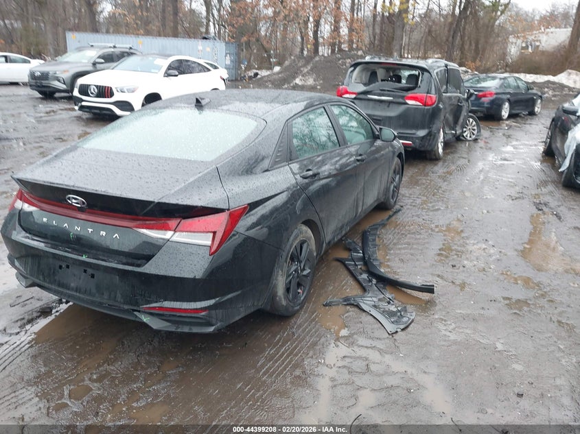 2022 Hyundai Elantra Sel