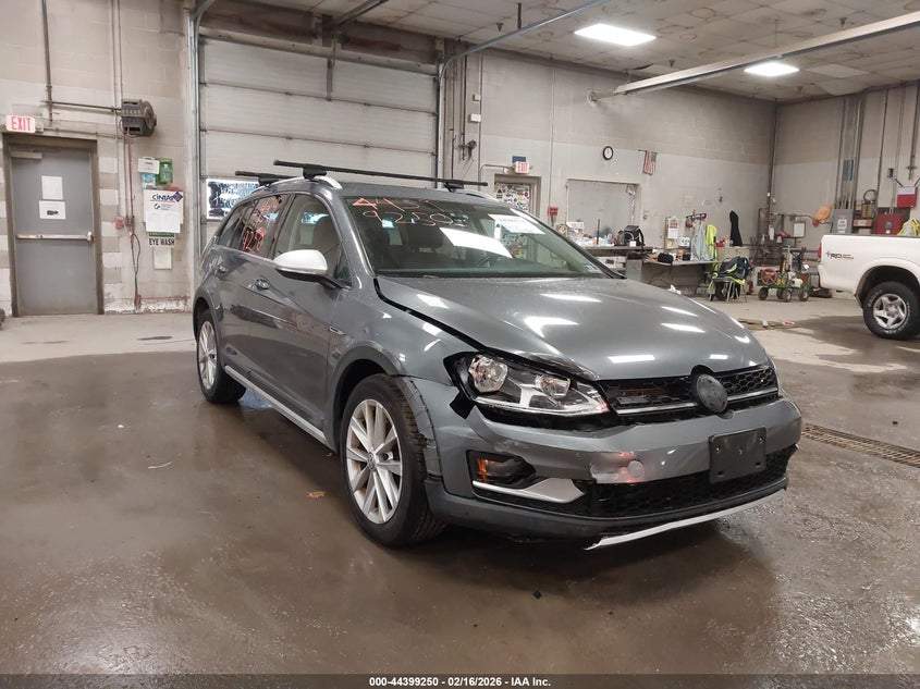 3VWH17AU3HM529104 VOLKSWAGEN GOLF ALLTRACK Photo 1