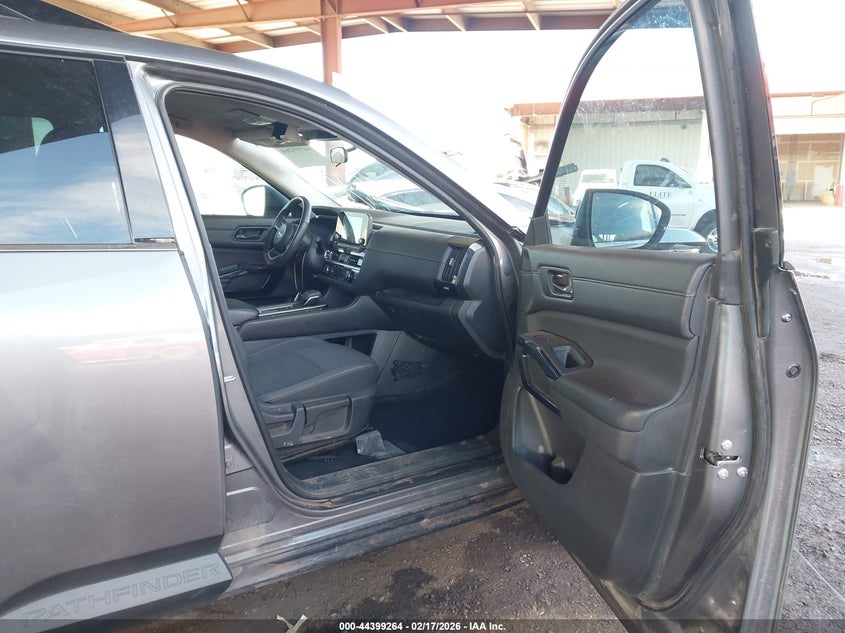 AtlanticExpress - Nissan Pathfinder