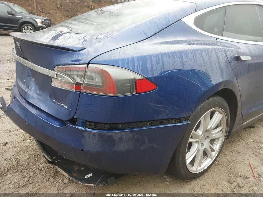 TESLA MODEL S - zdjęcie 6