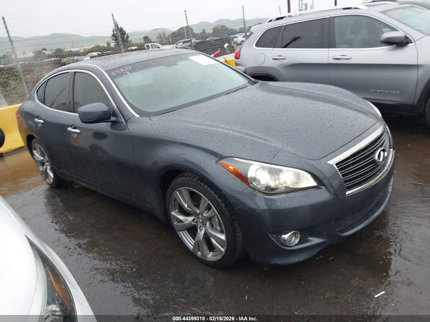 2011 Infiniti M37
