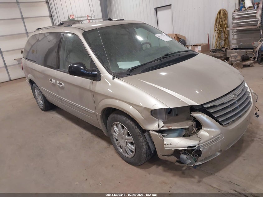 2005 Chrysler Town & Country Limited