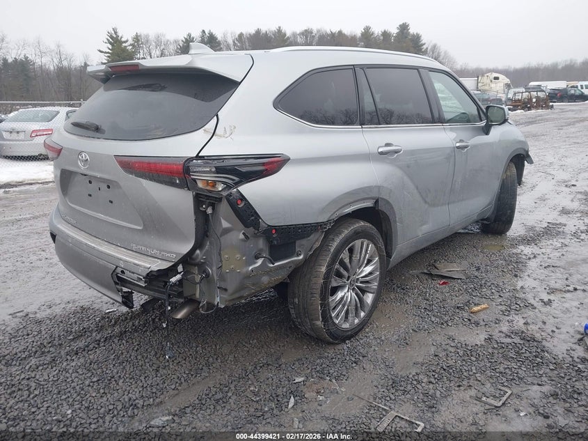 2025 Toyota Highlander Platinum