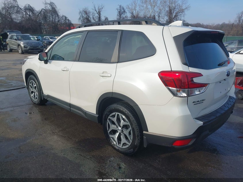 2022 Subaru Forester Premium