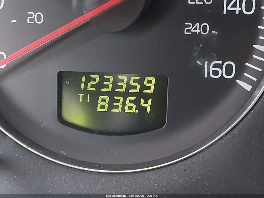 2004 Volvo V70 2.5T VIN: YV1SW59V542443106 Lot: 44399535