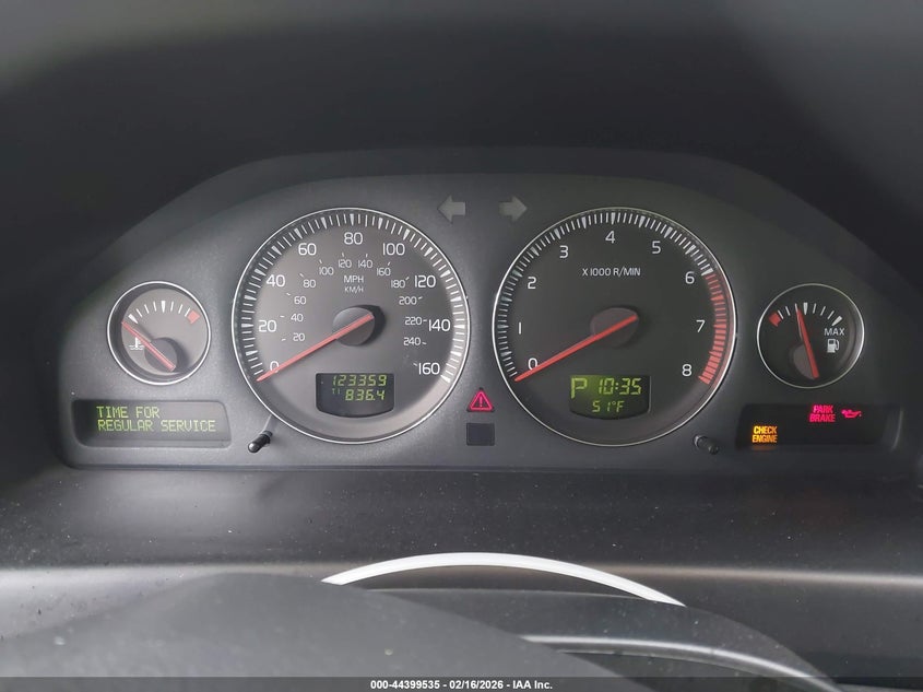 2004 Volvo V70 2.5T VIN: YV1SW59V542443106 Lot: 44399535