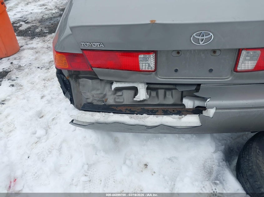 2000 Toyota Camry Le VIN: 4T1BG22K8YU646756 Lot: 44399708