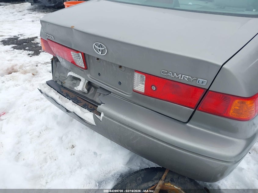 2000 Toyota Camry Le VIN: 4T1BG22K8YU646756 Lot: 44399708