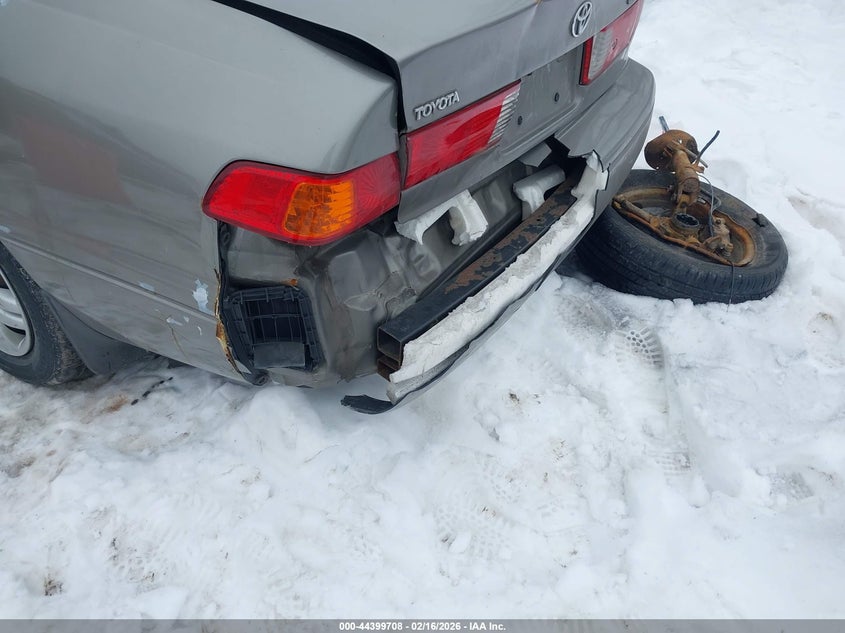 2000 Toyota Camry Le VIN: 4T1BG22K8YU646756 Lot: 44399708