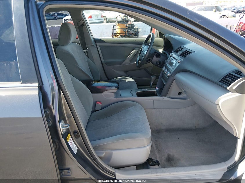 2010 Toyota Camry Le