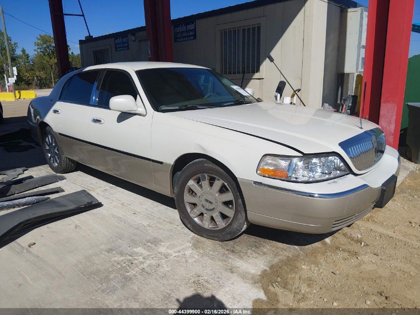 2004 Lincoln Town Car Ultimate