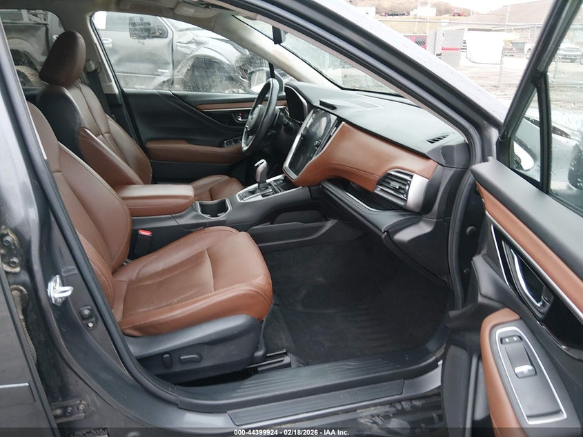 2021 Subaru Outback Touring Xt