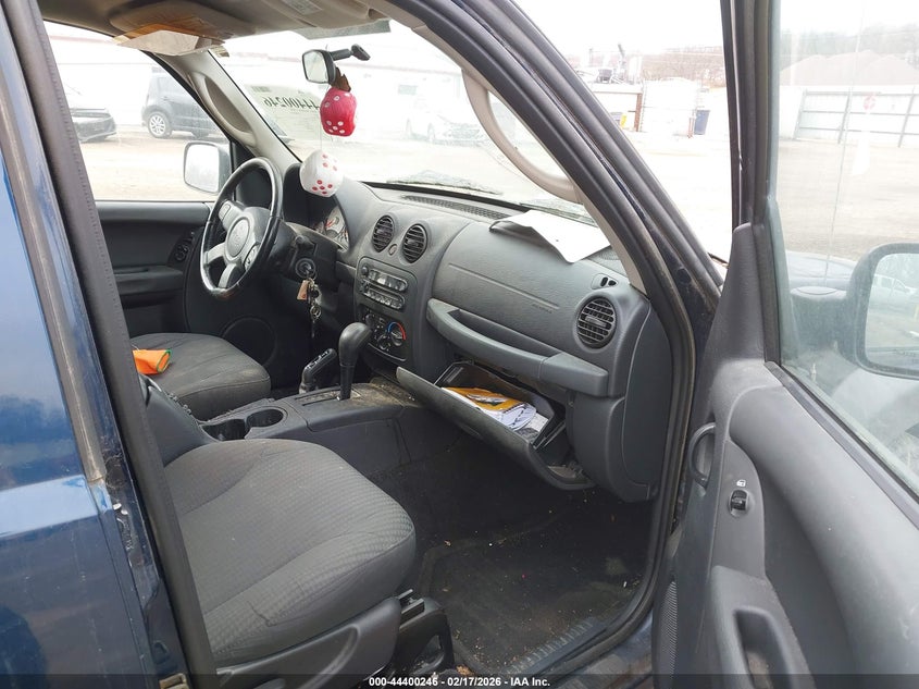 2004 Jeep Liberty Sport