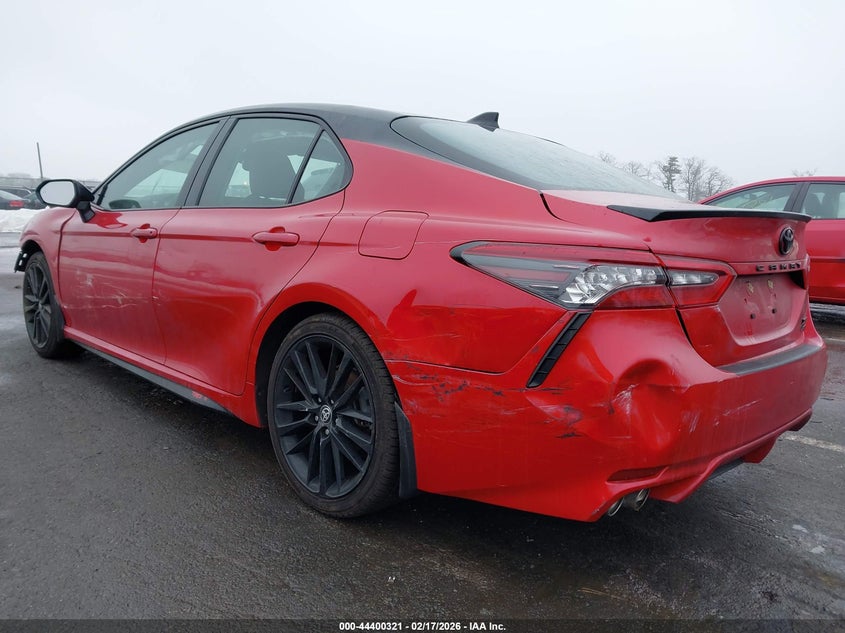 2022 TOYOTA CAMRY auction photo 3