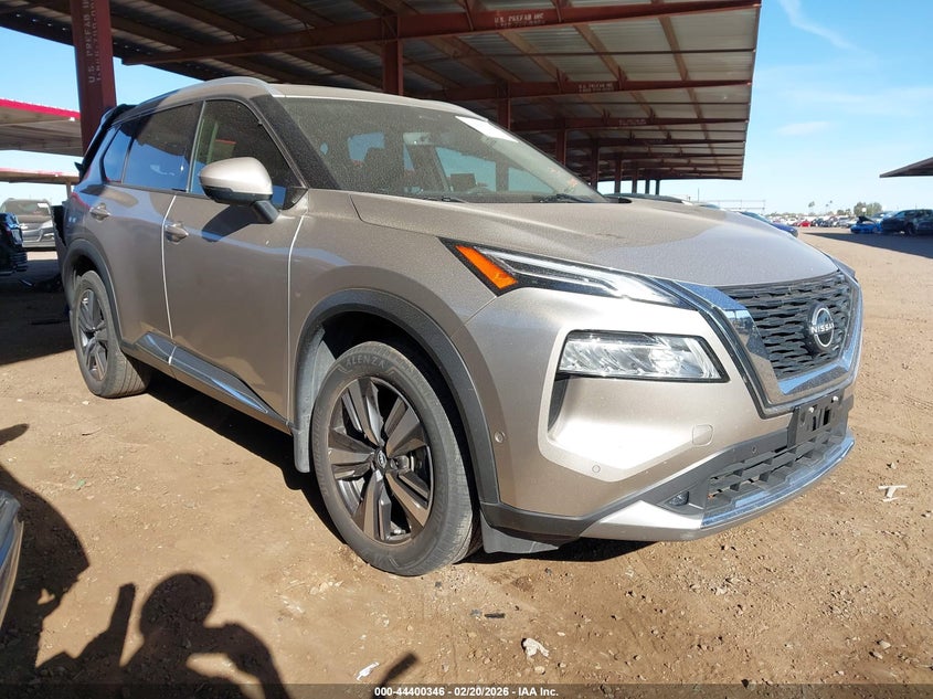 2022 Nissan Rogue Platinum Fwd