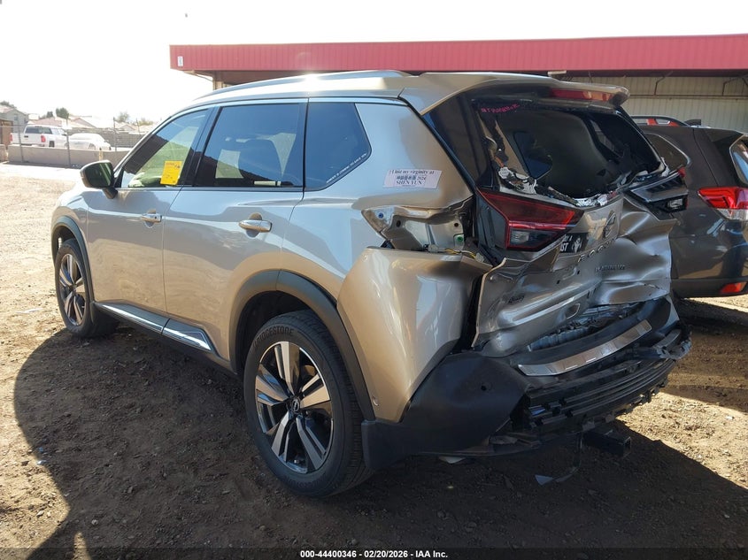 2022 Nissan Rogue Platinum Fwd