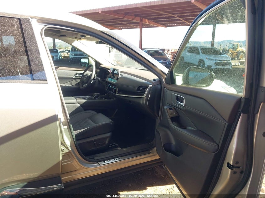 2022 Nissan Rogue Platinum Fwd