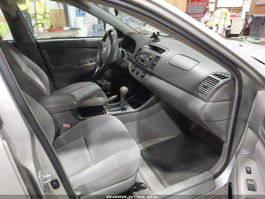 2004 Toyota Camry Le V6