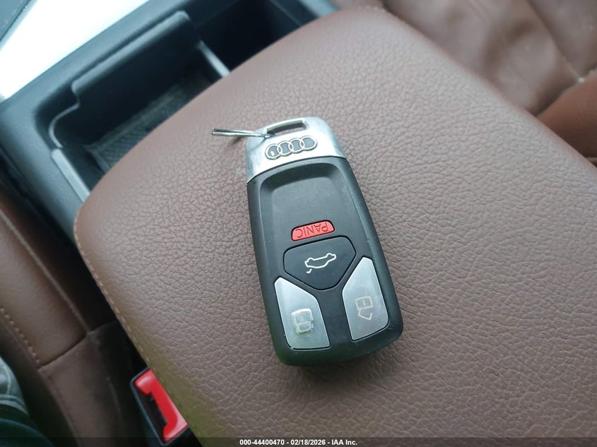 2018 Audi A4 2.0T Premium VIN: WAUENAF43JN008005 Lot: 44400470