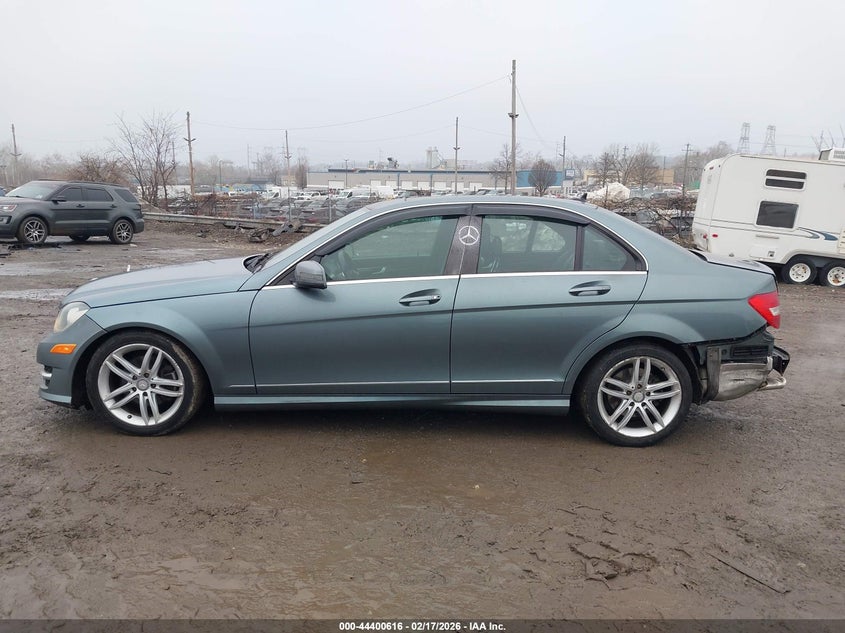 2012 Mercedes-Benz C 300 Sport 4Matic VIN: WDDGF8BB9CF913941 Lot: 44400616