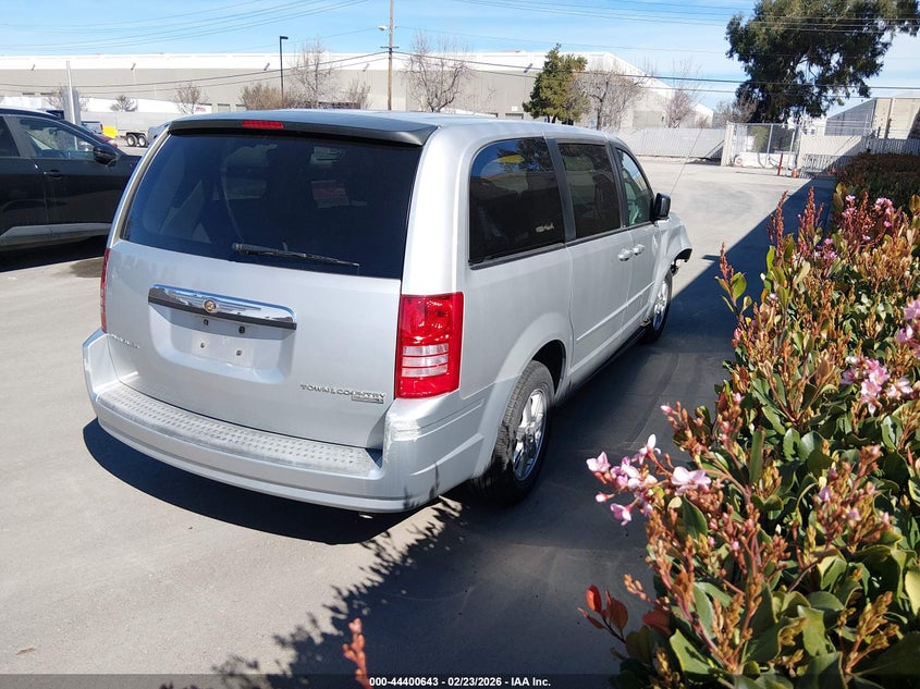 Vin: 2a4rr2d12ar441707, lot: 44897210, chrysler town & country new lx 20104