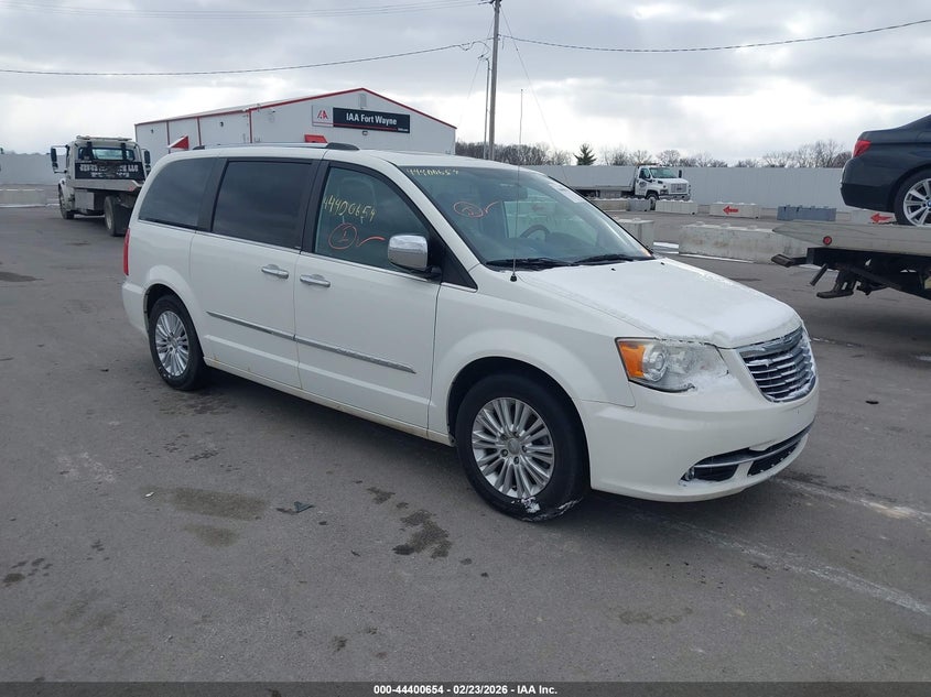 2013 CHRYSLER TOWN & COUNTRY LIMITED