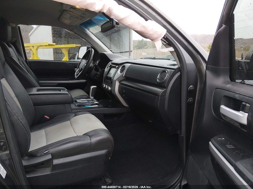 2017 Toyota Tundra Sr5 5.7L V8