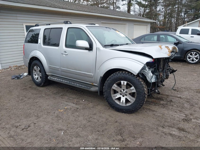 2012 Nissan Pathfinder Silver