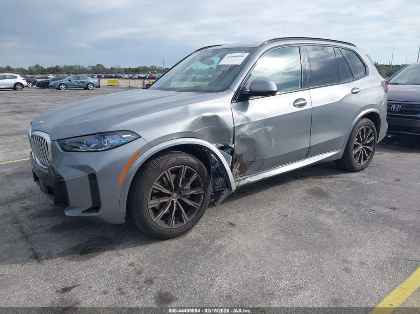 2025 BMW X5 xDrive40I
