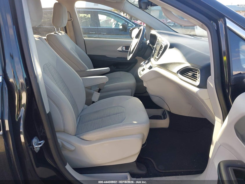 2018 Chrysler Pacifica Hybrid Touring Plus