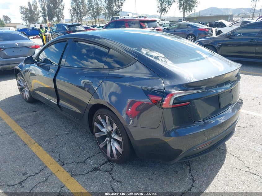 2025 Tesla Model 3 Long Range Rear-Wheel Drive/Standard Rear-Wheel Drive