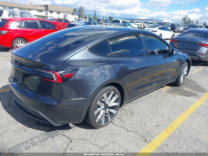 2025 Tesla Model 3 Long Range Rear-Wheel Drive/Standard Rear-Wheel Drive