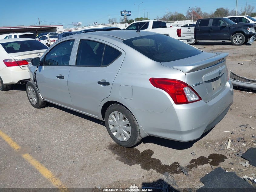 2018 Nissan Versa 1.6 S+